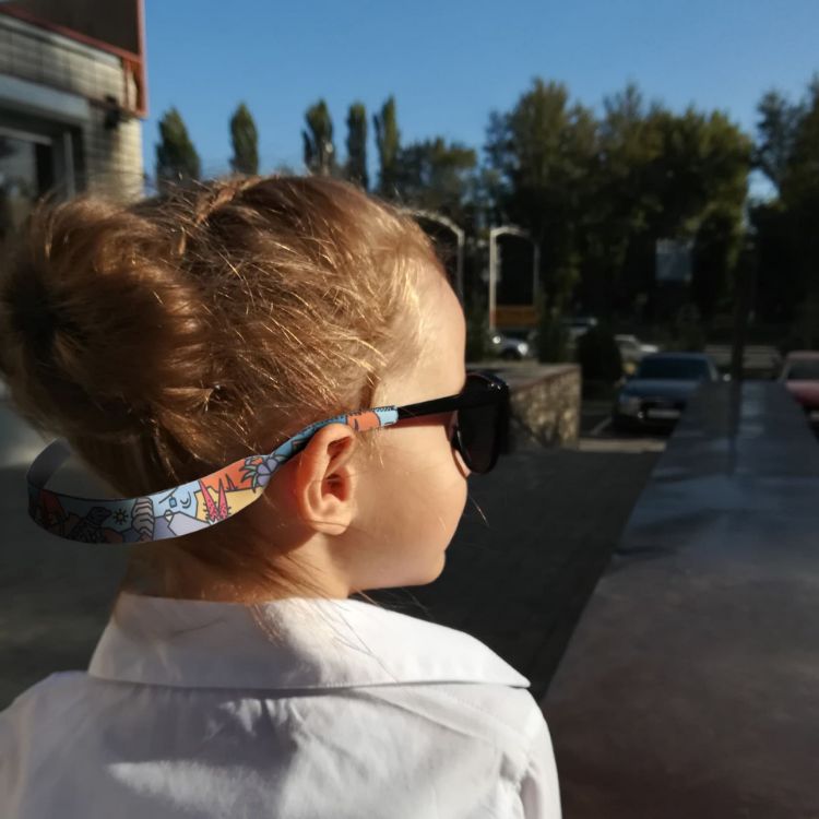 Picture of Glasses Retainer